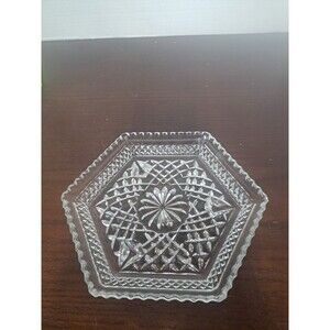 1960s Anchor Hocking Wexford Diamond Pressed Glass Hexagon Shape 7.5inx6.5in...